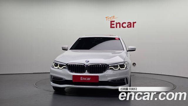 BMW 5-Series 530i xDrive Luxury Plus