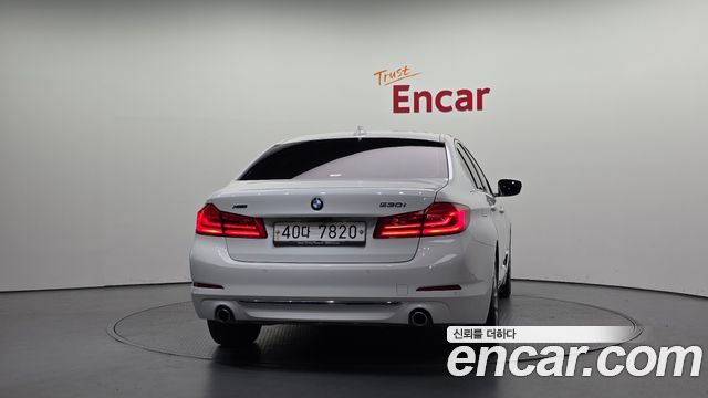 BMW 5-Series 530i xDrive Luxury Plus