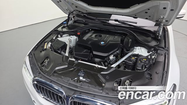 BMW 5-Series 530i xDrive Luxury Plus