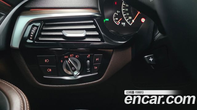BMW 5-Series 530i xDrive Luxury Plus