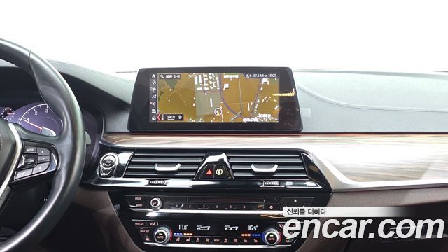 BMW 5-Series 530i xDrive Luxury Plus