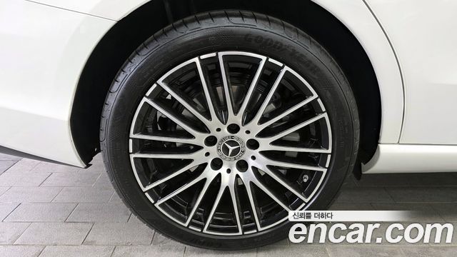 Mercedes-Benz C-Class C200 Avantgarde