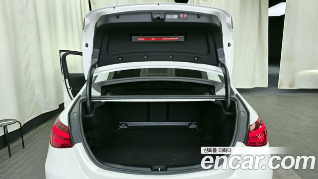 Mercedes-Benz C-Class C200 Avantgarde