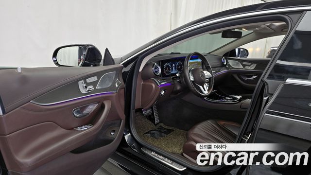 Mercedes-Benz CLS-Class CLS300d AMG Line