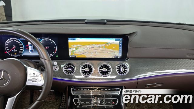 Mercedes-Benz CLS-Class CLS300d AMG Line