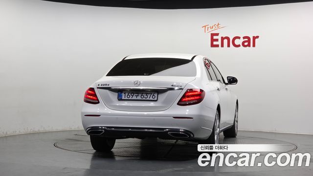 Mercedes-Benz E-Class E220d 4MATIC Exclusive