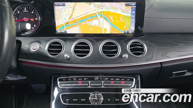 Mercedes-Benz E-Class E220d 4MATIC Exclusive