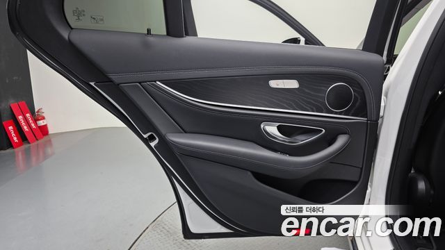 Mercedes-Benz E-Class E220d 4MATIC Exclusive