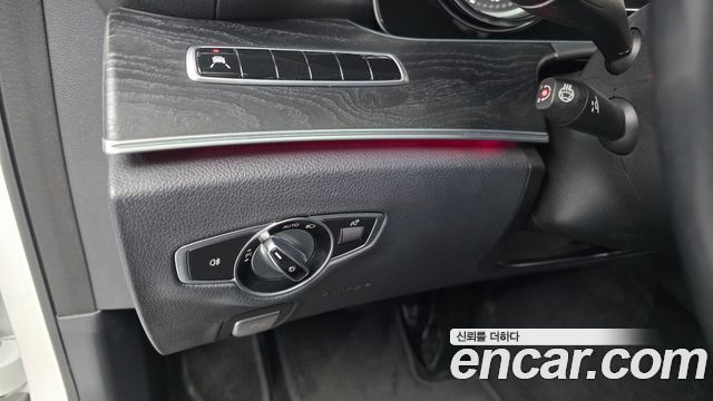 Mercedes-Benz E-Class E220d 4MATIC Exclusive