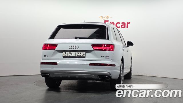 Audi Q7 45 TFSI Quattro