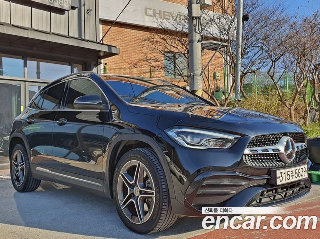 Mercedes-Benz GLA-Class GLA250 4MATIC