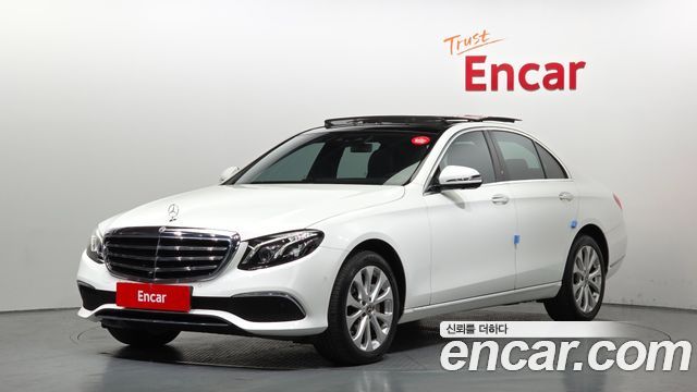 Mercedes-Benz E-Class E300 4MATIC Exclusive