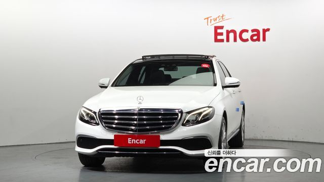 Mercedes-Benz E-Class E300 4MATIC Exclusive