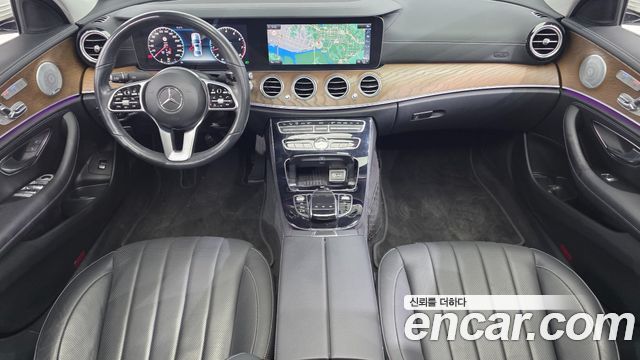 Mercedes-Benz E-Class E300 4MATIC Exclusive