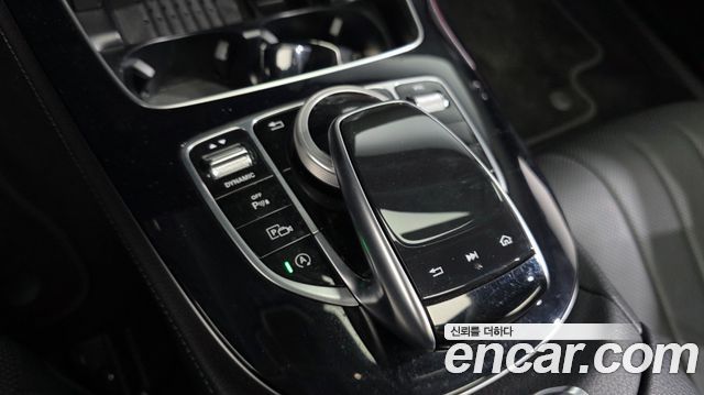 Mercedes-Benz E-Class E300 4MATIC Exclusive