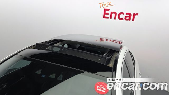 Mercedes-Benz E-Class E300 4MATIC Exclusive