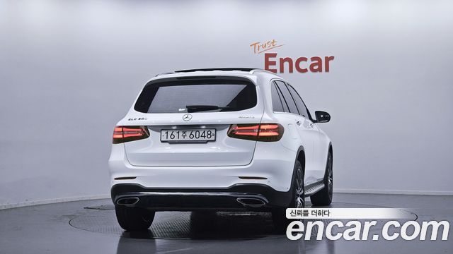 Mercedes-Benz GLC-Class GLC300 4MATIC AMG Line