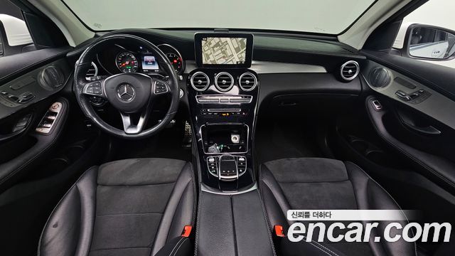Mercedes-Benz GLC-Class GLC300 4MATIC AMG Line