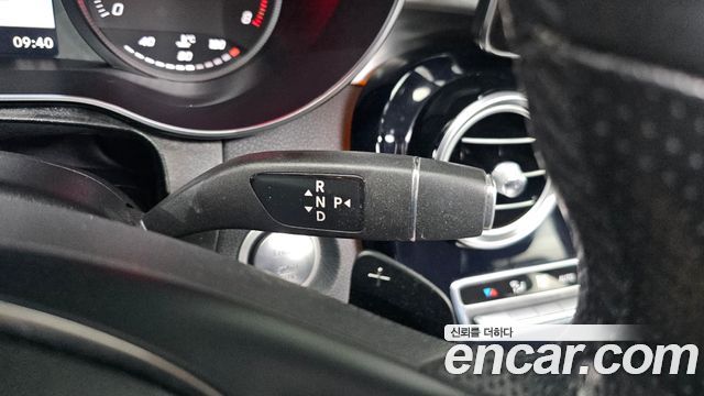 Mercedes-Benz GLC-Class GLC300 4MATIC AMG Line