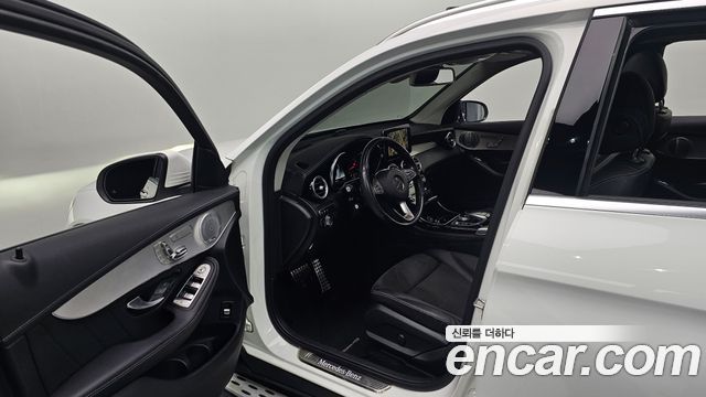 Mercedes-Benz GLC-Class GLC300 4MATIC AMG Line