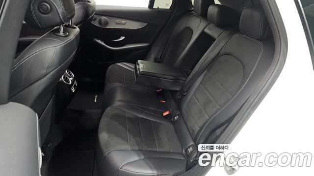 Mercedes-Benz GLC-Class GLC300 4MATIC AMG Line