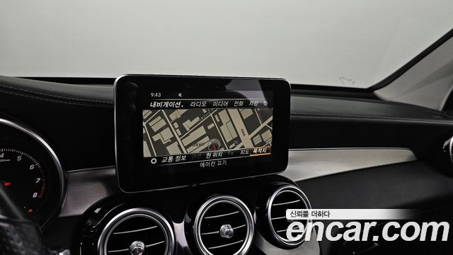 Mercedes-Benz GLC-Class GLC300 4MATIC AMG Line