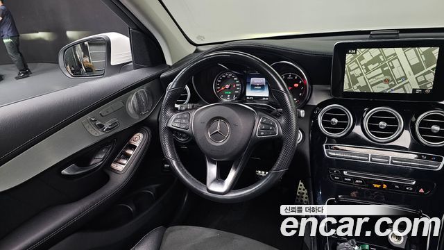 Mercedes-Benz GLC-Class GLC300 4MATIC AMG Line