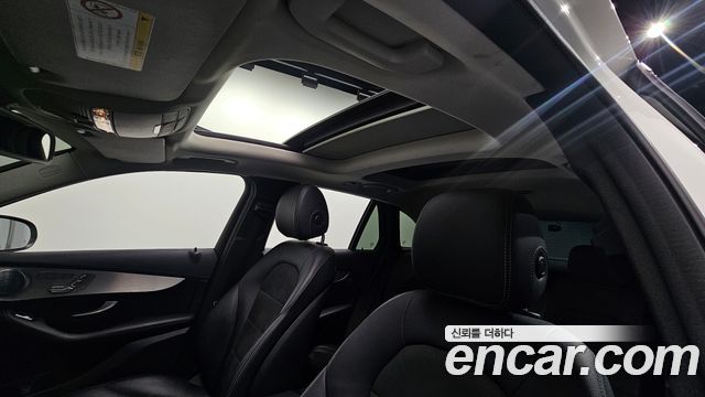 Mercedes-Benz GLC-Class GLC300 4MATIC AMG Line