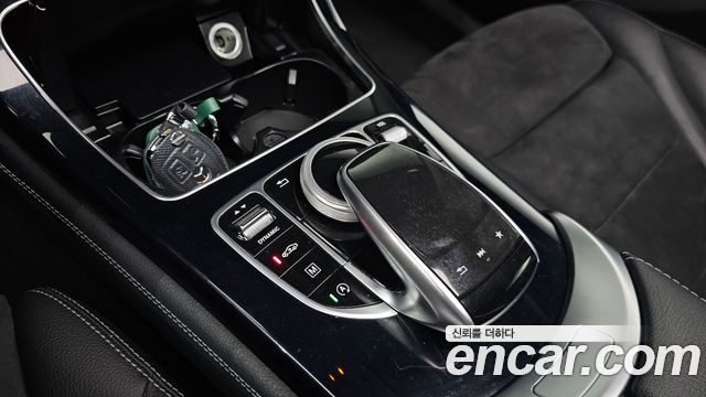 Mercedes-Benz GLC-Class GLC300 4MATIC AMG Line