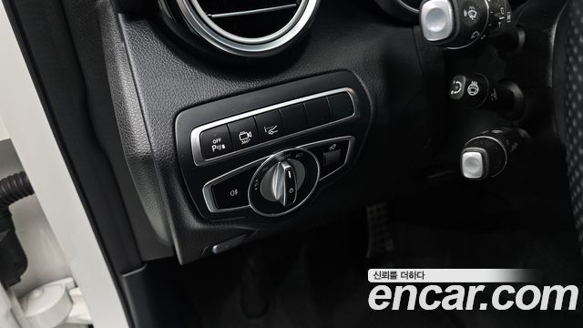 Mercedes-Benz GLC-Class GLC300 4MATIC AMG Line