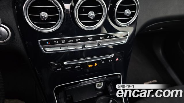 Mercedes-Benz GLC-Class GLC300 4MATIC AMG Line