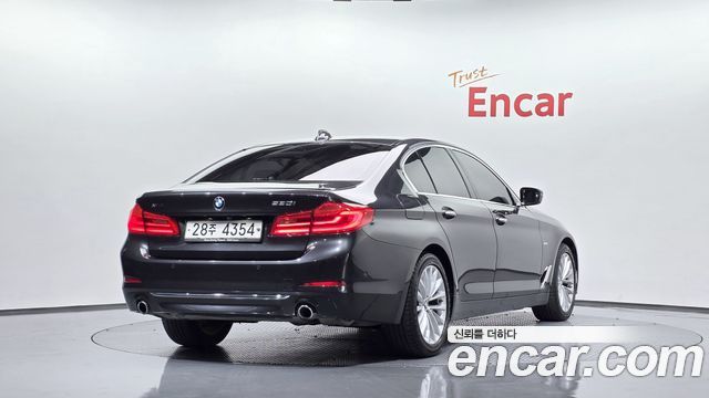 BMW 5-Series 530i xDrive Luxury Plus