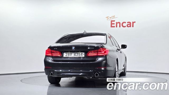 BMW 5-Series 530i xDrive Luxury Plus