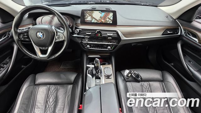 BMW 5-Series 530i xDrive Luxury Plus