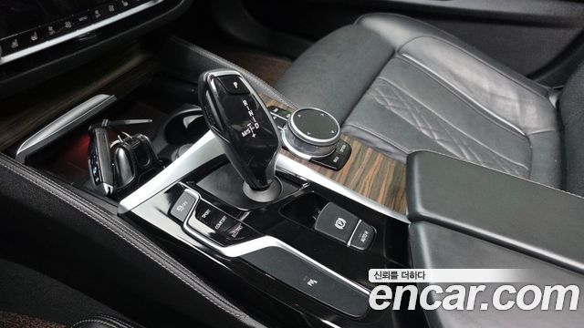 BMW 5-Series 530i xDrive Luxury Plus