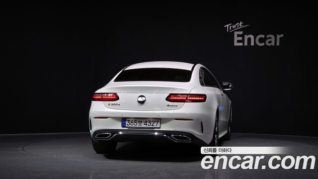 Mercedes-Benz E-Class E300d 4MATIC Coupe