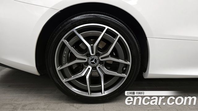 Mercedes-Benz E-Class E300d 4MATIC Coupe