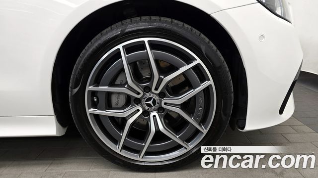Mercedes-Benz E-Class E300d 4MATIC Coupe