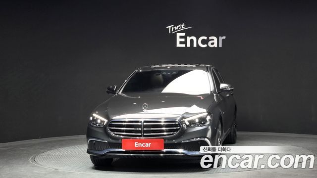 Mercedes-Benz E-Class E300e 4MATIC Exclusive
