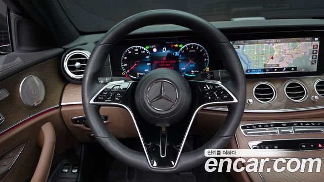 Mercedes-Benz E-Class E300e 4MATIC Exclusive