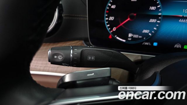 Mercedes-Benz E-Class E300e 4MATIC Exclusive