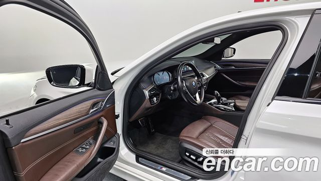 BMW 5-Series 520d M Sport Package Plus