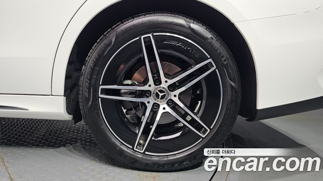 Mercedes-Benz E-Class E200 AMG Line