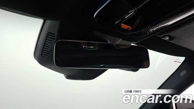 Mercedes-Benz E-Class E200 AMG Line