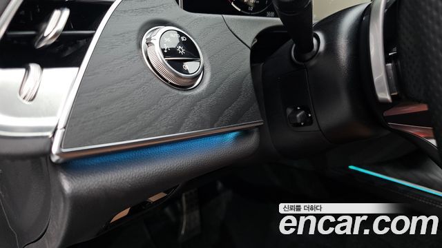Mercedes-Benz E-Class E200 AMG Line