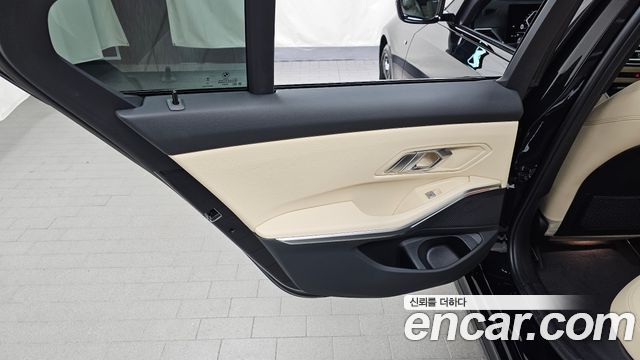 BMW 3-Series 320i M Sport