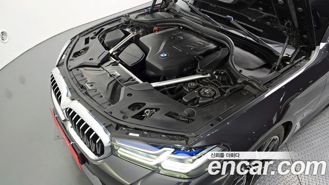 BMW 5-Series 530i M Sport Package