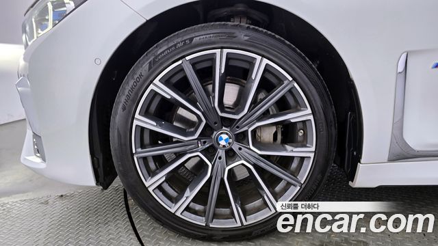 BMW 7-Series 740Li xDrive M Sport Package