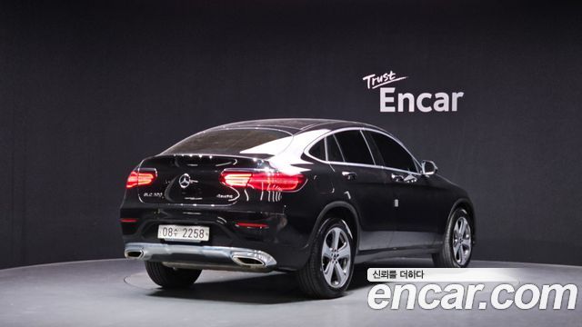 Mercedes-Benz GLC-Class GCL300 4MATIC Coupe
