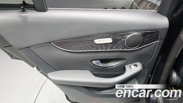Mercedes-Benz GLC-Class GCL300 4MATIC Coupe